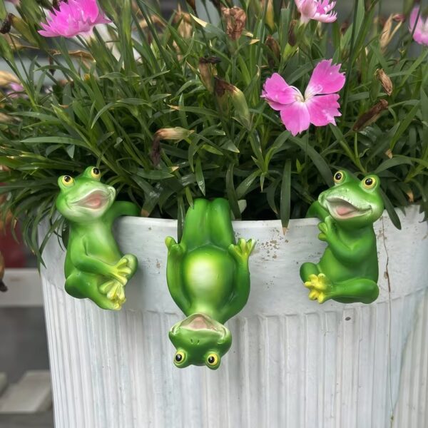 Three Resin Frogs Hanging Ornaments