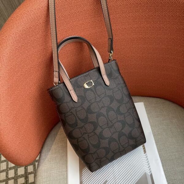 Stylish Women's Crossbody Phone Bag